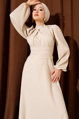 Kolları Piliseli Kuşaklı Abiye Elbise Bej - Elbise