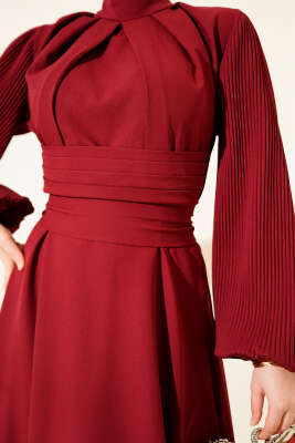 Kolları Piliseli Kuşaklı Abiye Elbise Bordo - Elbise