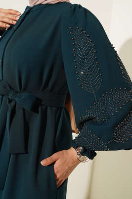 Kolları Taşlı Kuşaklı Elbise Zümrüt Yeşili - Tesettür Elbise