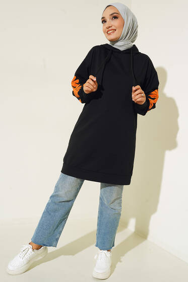 Kolları Ve Sırtı Çiçek Baskılı Tunik Siyah - Tunik