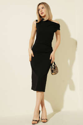 Kolsuz Kayık Yaka Dabıl Midi Elbise Siyah 