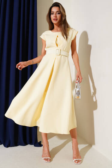 Kolsuz Kemerli Pens Detaylı Elbise Sarı - Kadın Giyim Modelleri