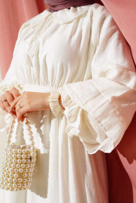 Kolu Katlı Kuşaklı Elbise Ekru - Tesettür Elbise