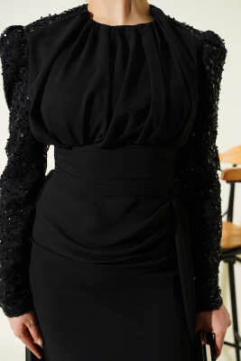 Kolu Pul Detaylı Pelerinli Abiye Elbise Siyah - Elbise