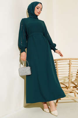 Kolu Taş Süslemeli Kuşaklı Elbise Zümrüt Yeşili 