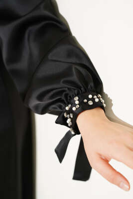 Kolu Taşlı Bağlamalı Saten Abiye Elbise Siyah - Tesettür Elbise