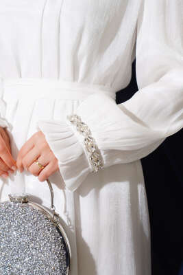 Kristal Taşlı Şifon Elbise Beyaz - Tesettür Elbise