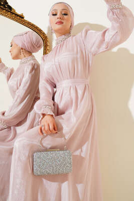 Kristal Taşlı Şifon Elbise Pudra