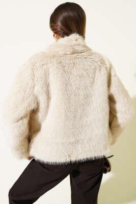 Kruvaze Yaka Astarlı Kısa Kürk Ceket Bej - Kadın Giyim Modelleri