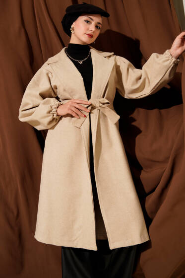  Kruvaze Yaka Balon Kol Kuşaklı Kaban Bej - Kaban