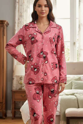 Kruvaze Yaka Düğmeli Ayıcık Desenli Süet Pijama Takımı Pembe - Pijama