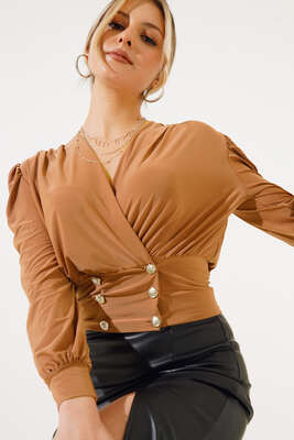 Kruvaze Yaka Düğmeli Bluz Latte 