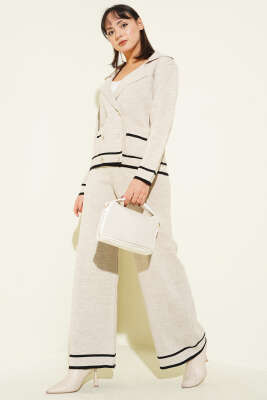 Kruvaze Yaka Düğmeli Triko İkili Takım Bej - İkili Takım