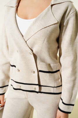 Kruvaze Yaka Düğmeli Triko İkili Takım Bej - İkili Takım