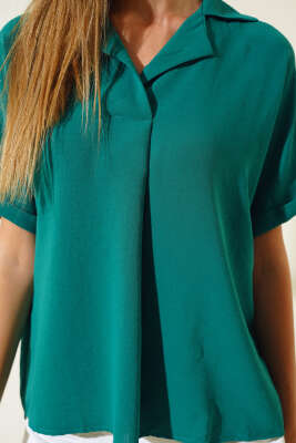 Kruvaze Yaka Kısa Kol Bluz Benetton - Kadın Giyim Modelleri