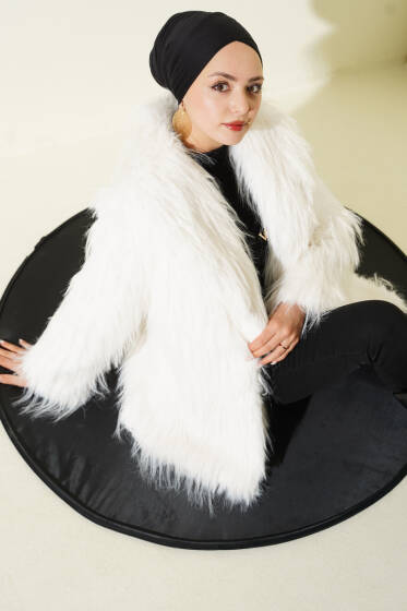 Kruvaze Yaka Kürklü Mont Ekru - Mont