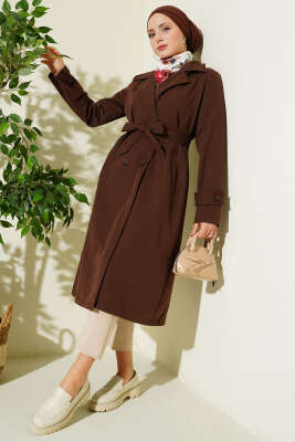Kruvaze Yaka Kuşaklı Düğmeli Trençkot Kahve - MUSTİ