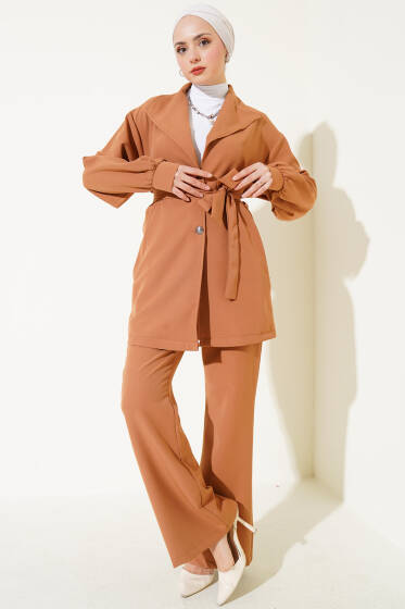 Kruvaze Yaka Kuşaklı İkili Takım Camel - İkili Takım