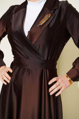 Kruvaze Yaka Taşlı Saten Abiye Elbise Kahve - Elbise