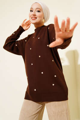 Küçük Kalp Nakışlı Triko Kazak Kahve - NOVALÜX