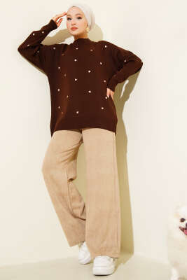 Küçük Kalp Nakışlı Triko Kazak Kahve - Yılın Fırsatı