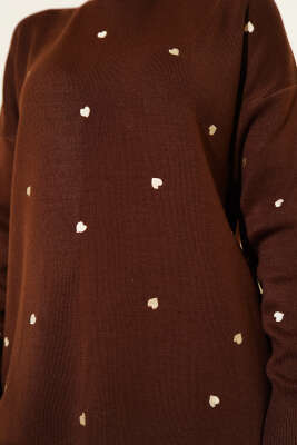 Küçük Kalp Nakışlı Triko Kazak Kahve - Yılın Fırsatı