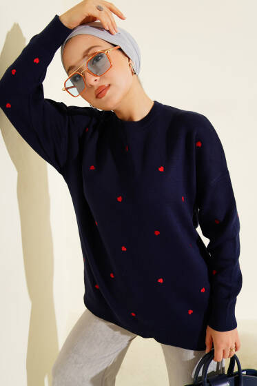 Küçük Kalp Nakışlı Triko Kazak Lacivert - Yılın Fırsatı