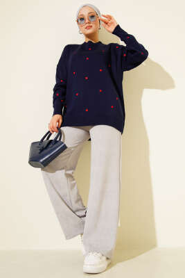 Küçük Kalp Nakışlı Triko Kazak Lacivert - Yılın Fırsatı