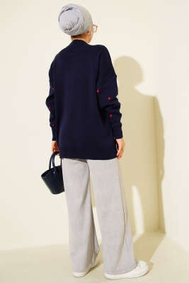 Küçük Kalp Nakışlı Triko Kazak Lacivert - Yılın Fırsatı