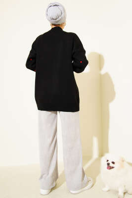 Küçük Kalp Nakışlı Triko Kazak Siyah - Yılın Fırsatı