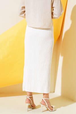 Kumaşı Piliseli Kalem Etek Ekru - Uzun Etek