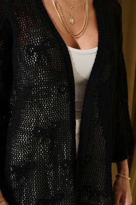 Kurdele Desenli Delikli Hırka Siyah - Hırka