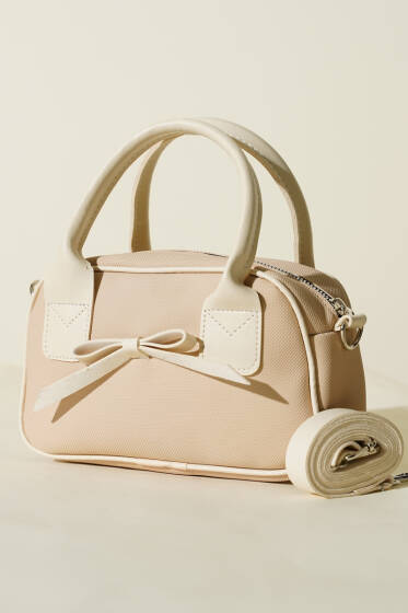 Kurdele Detaylı Kol Çantası Krem - Kol Çantası