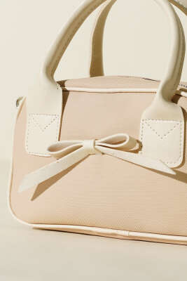 Kurdele Detaylı Kol Çantası Krem - Kol Çantası