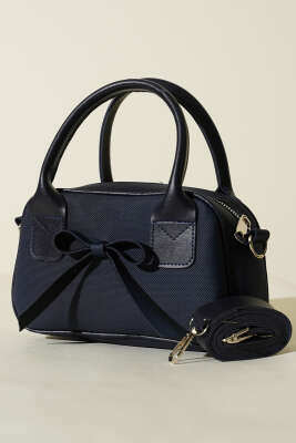 Kurdele Detaylı Kol Çantası Lacivert 