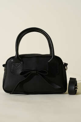 Kurdele Detaylı Kol Çantası Siyah - Kol Çantası