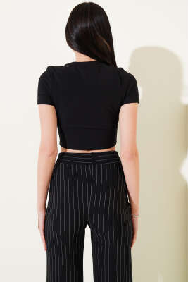 Kurdele Nakışlı Kısa Kol Crop Siyah - Kadın Giyim Modelleri