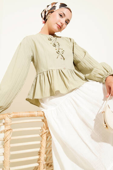 Kurdeleli Fırfır Detaylı Gömlek Çağla Yeşili - Gömlek