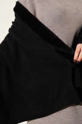 Kürk Detaylı Omuz Şalı Siyah - Omuz Şalı