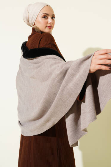 Kürk Detaylı Omuz Şalı Vizon - Omuz Şalı