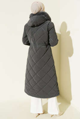 Kürk Kapüşonlu Kapitone Uzun Mont Füme - Mont