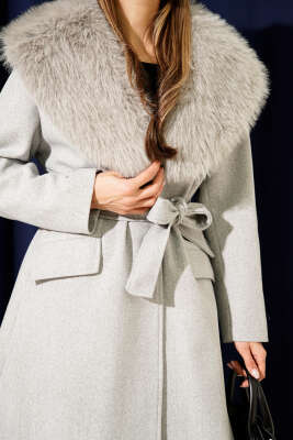 Kürk Yaka Kuşaklı Kaşe Kaban Gri - Kadın Giyim Modelleri