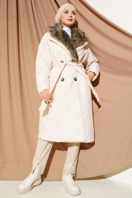 Kürk Yakalı Düğmeli Kapitone Mont Taş - Mont