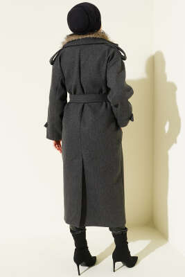 Kürk Yakalı Düğmeli Kaşe Kaban Füme - Kaban