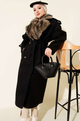 Kürk Yakalı Düğmeli Kaşe Kaban Siyah - Kaban