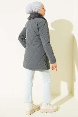 Kürk Yakalı Fermuarlı Kapitone Mont Füme - Mont