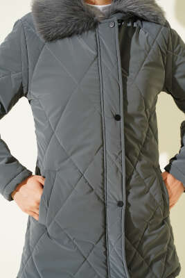 Kürk Yakalı Fermuarlı Kapitone Mont Füme - Mont