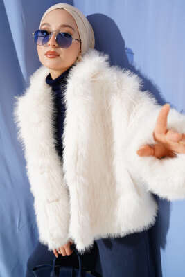 Kürklü Düğmeli Kısa Mont Ekru 