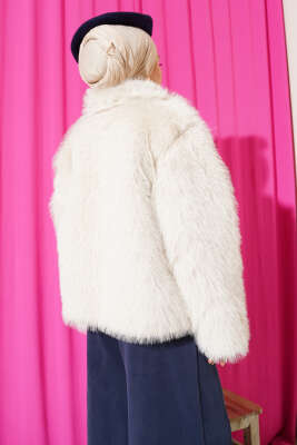 Kürklü Düğmeli Kısa Mont Taş - Mont