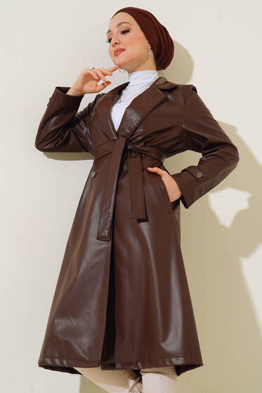 Kurvaze Yaka Kuşaklı Deri Trençkot Kahve - Trençkot